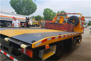 泽州附近拖车电话号码服务